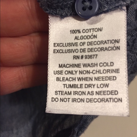 St. John’s bay cute chambray embroidery top - Picture 6 of 8